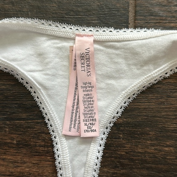 💖Victoria’s Secret Panty Thong - Picture 5 of 7